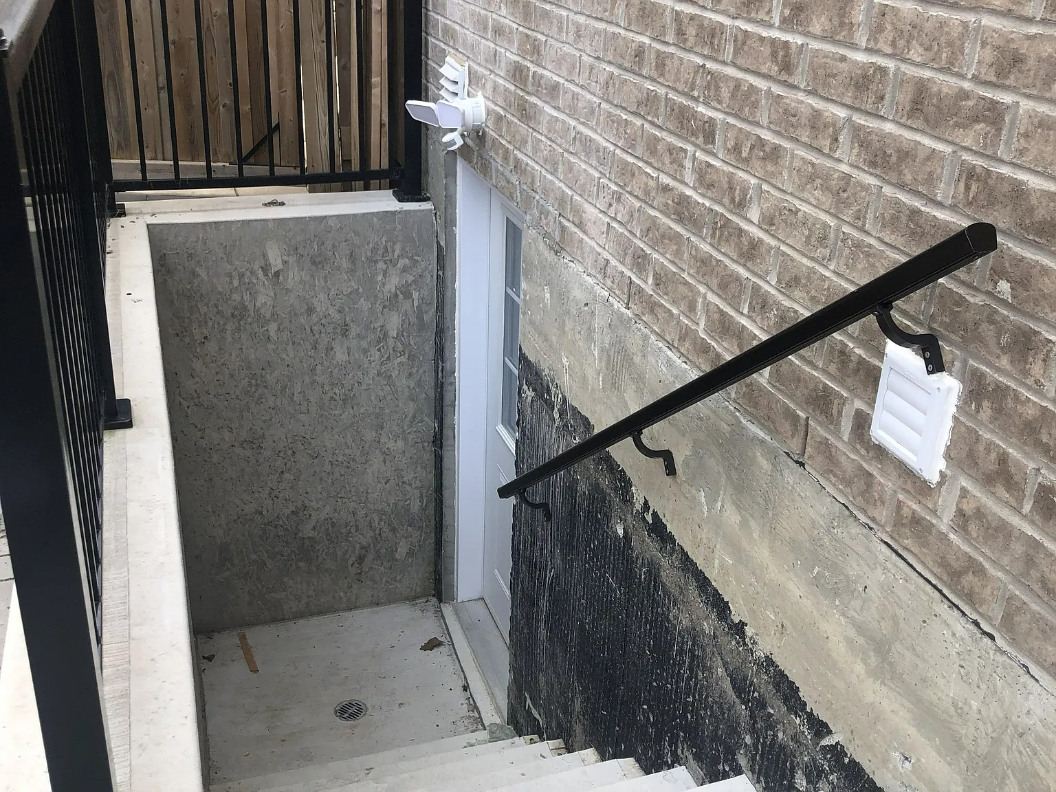 2 bed, $1,980 — Photo 3
