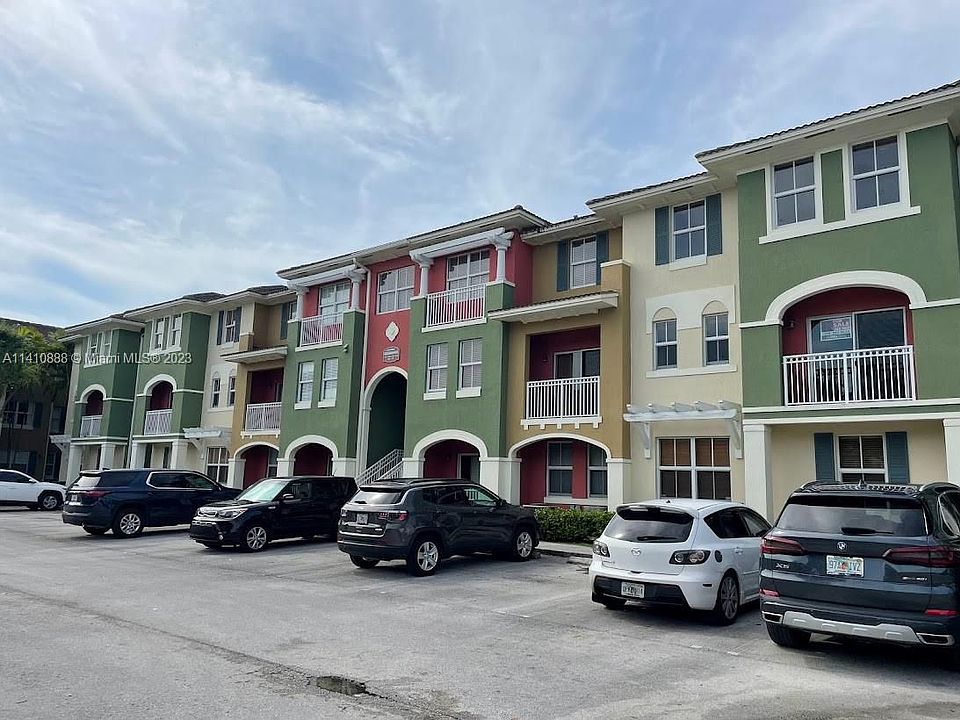 1st image of 10902 NW 83rd St APT 215