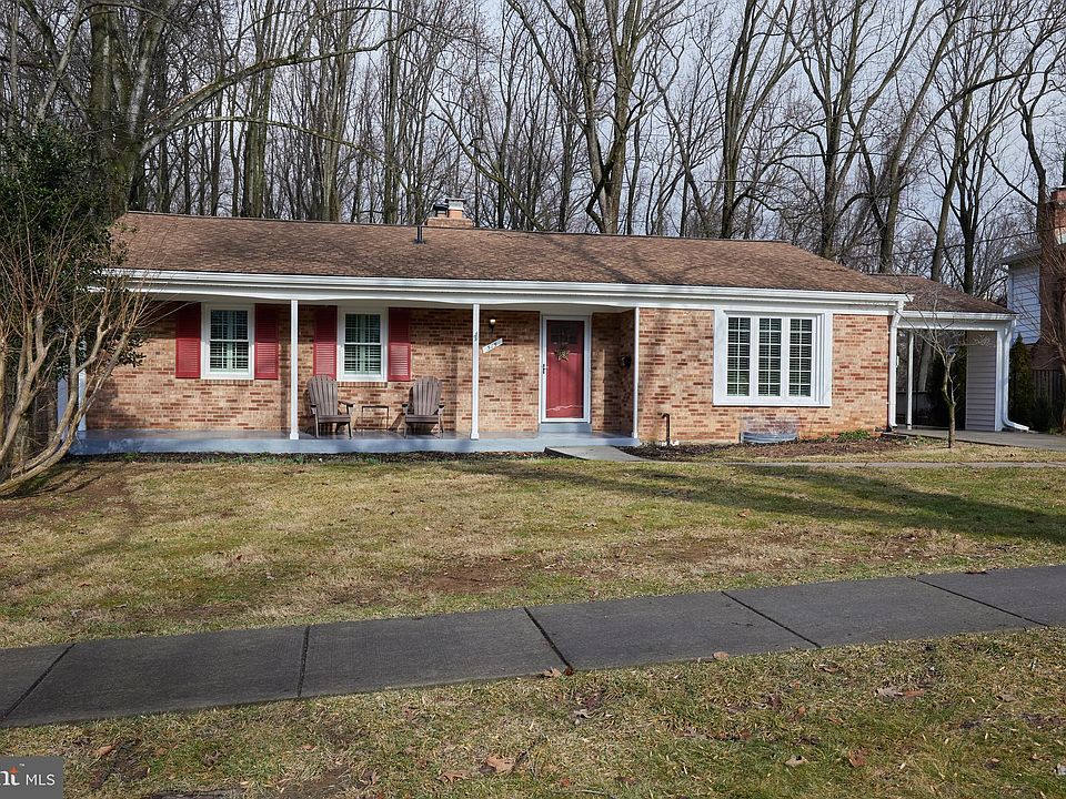 1st image of 515 Bradford Dr