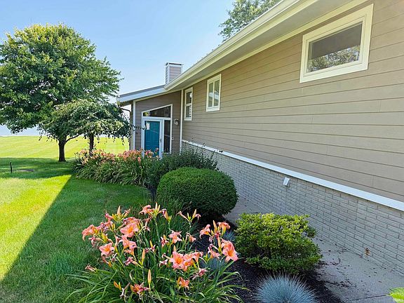 5th image of 2711 Barrett Rd