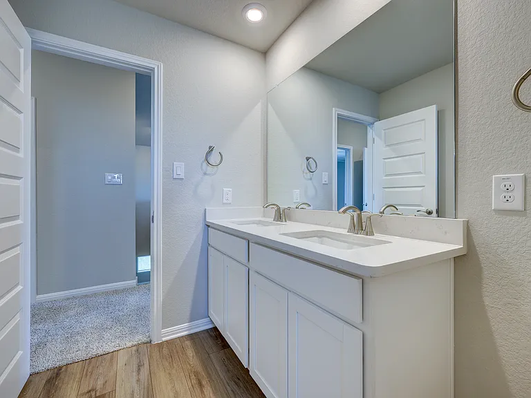 117 Fairmeadow Downs Dr — Photo 2