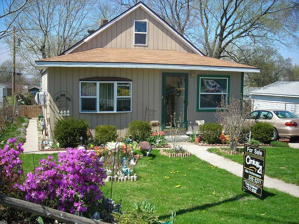 Larger than it looks...1510 square feet! 