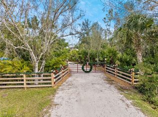 7031 Rich Rd, North Fort Myers, FL 33917