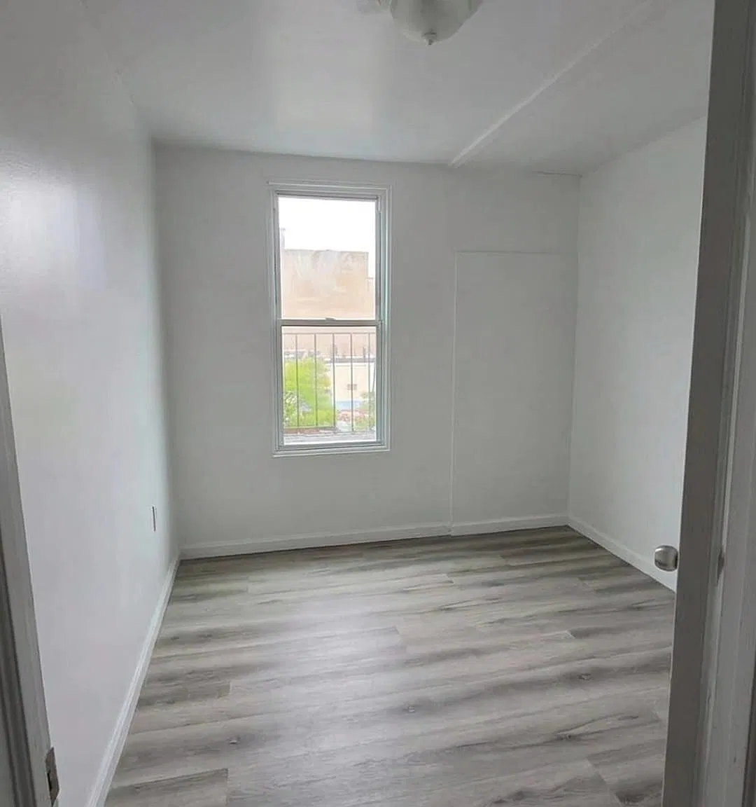 3 bed, $3,500 — Photo 4