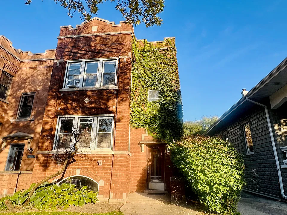 3625 N Tripp Ave #2