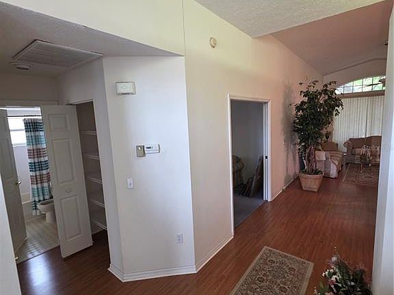 5th image of 10904 Brookhaven Dr