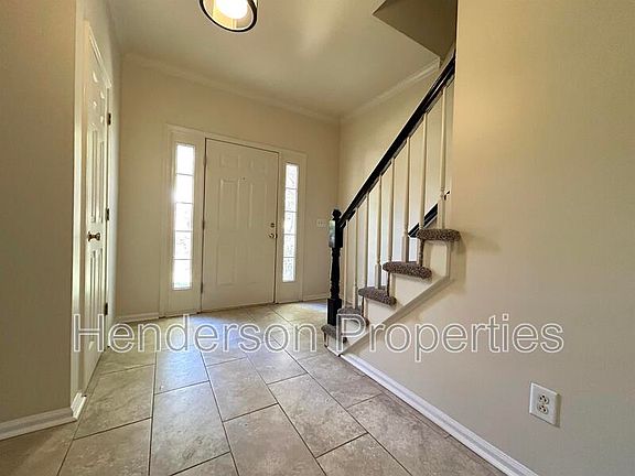 5th image of 332 Walnut Point Dr
