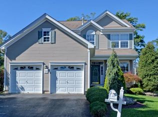 35 Winged Foot Dr, Manalapan, NJ 07726