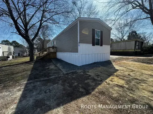 92 Connie Ct #92C, Spring Lake, NC 28390