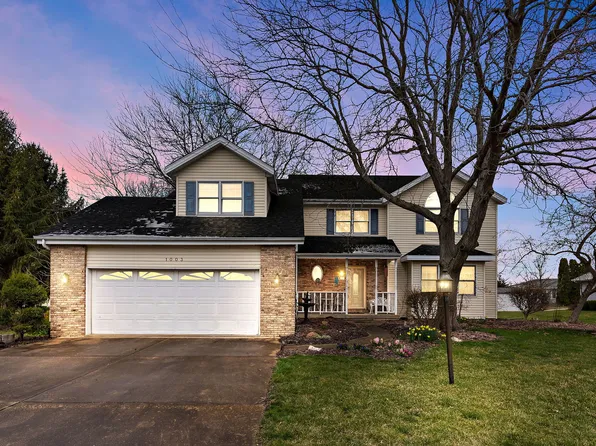1003 Paul Dr, Saint Anne, IL 60964