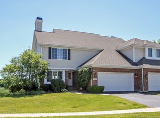 33035 N Stone Manor Dr, Grayslake, IL 60030