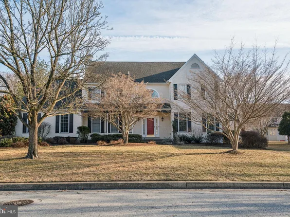20 Rockhill Dr, Broomall, PA 19008