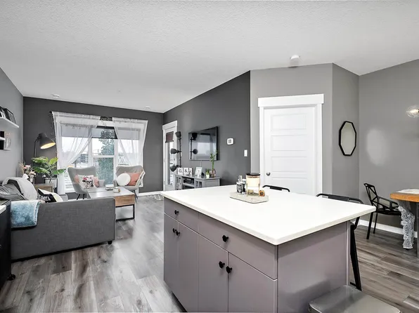 10518 113th St NW #406, Edmonton, AB T5H 0C6