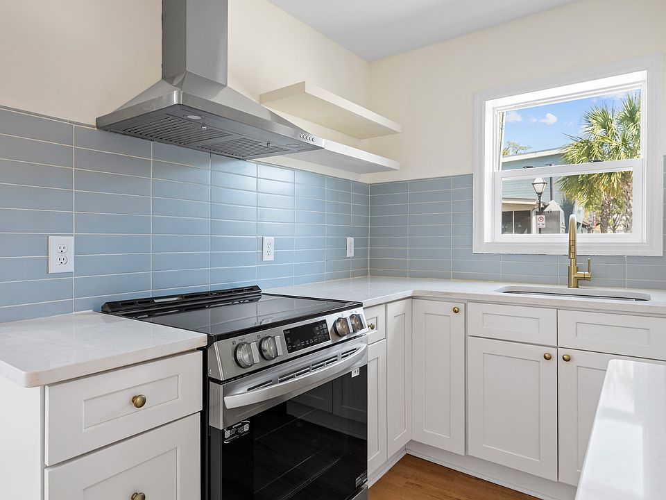 1st image of 30 Isabella St