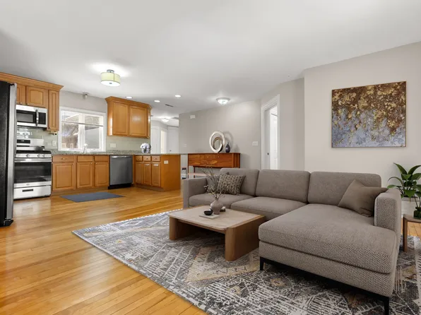 (undisclosed Address), Wakefield, MA 01880