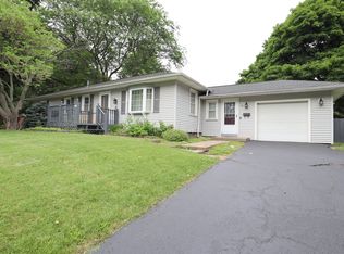 30 Sierra Dr, Rochester, NY 14616