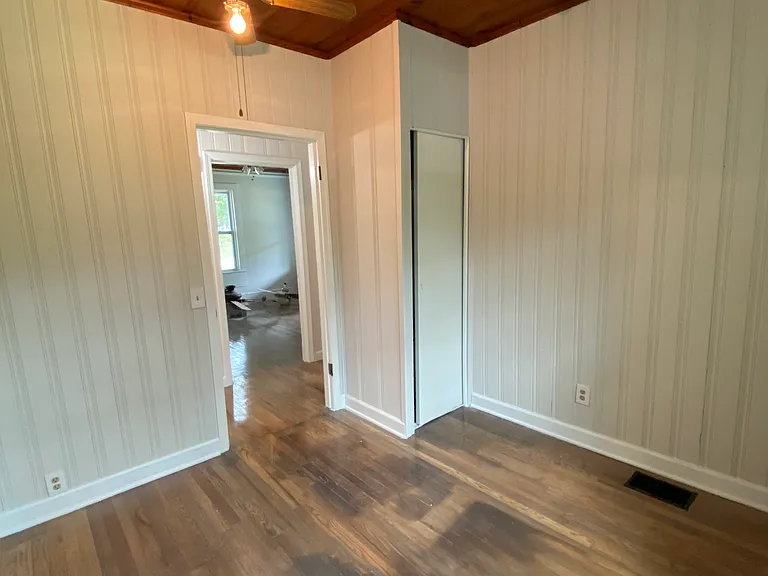 229 Grandview Dr — Photo 7