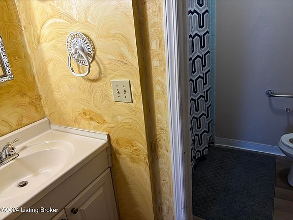 4th image of 4405 Goffner Ct