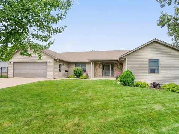 808 6th St, Traer, IA 50675