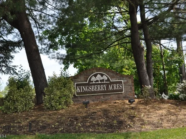 163 Kingsberry Dr, Franklin Twp., NJ 08873