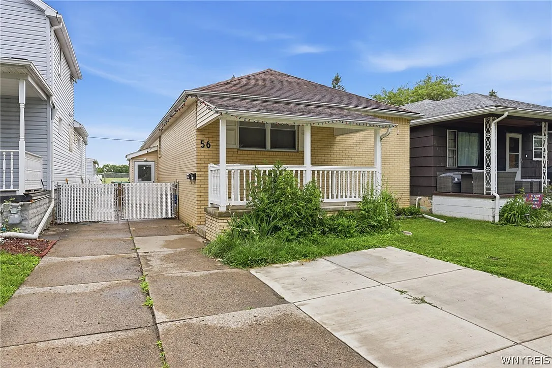 2 bed, 1.0 bath, 1452 sqft, $1,350 — Photo 3