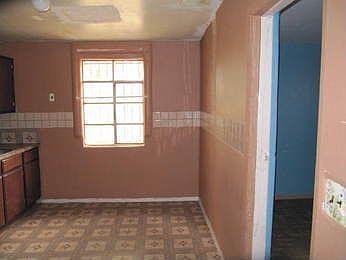 5th image of 5025 S 36th Ave