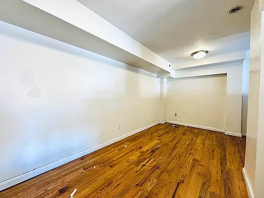 Rented by Metropolitan Property Group | media 13