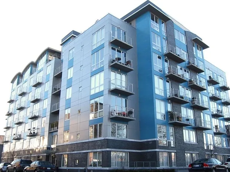 415 Leonard St #6D — Photo 7