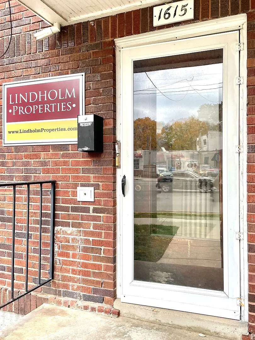 Lindholm Properties - 1615 Monroe Street — Photo 2