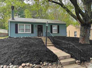 523 37th St, Moline, IL 61265