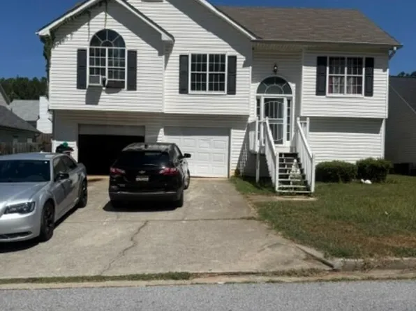 1582 Isleworth Cir, College Park, GA 30349
