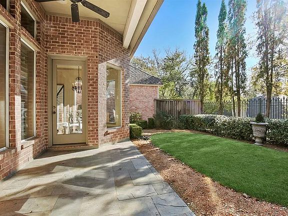 3rd image of 11828 Brookhill Ln