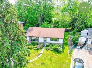 108 Castle Hill Dr, Toronto, ON M1T2Y7