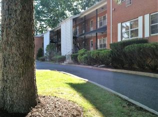 393 Grove St APT 8, North Plainfield, NJ 07060