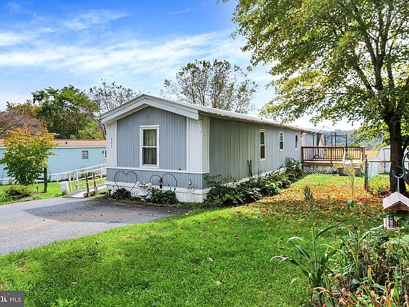 5th image of 405 Meadow Ln