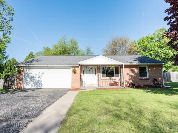 1353 Carter St, Kalamazoo, MI 49048