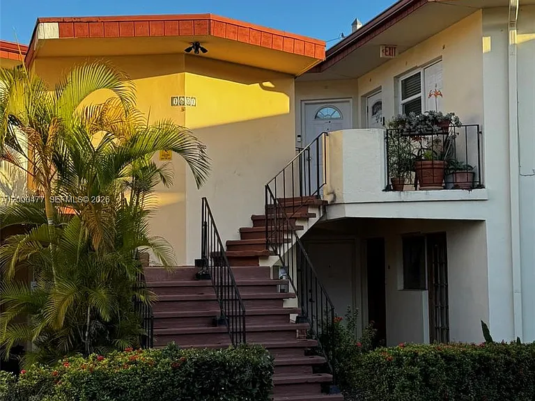 1601 NE Miami Gardens Dr #103 — Photo 8