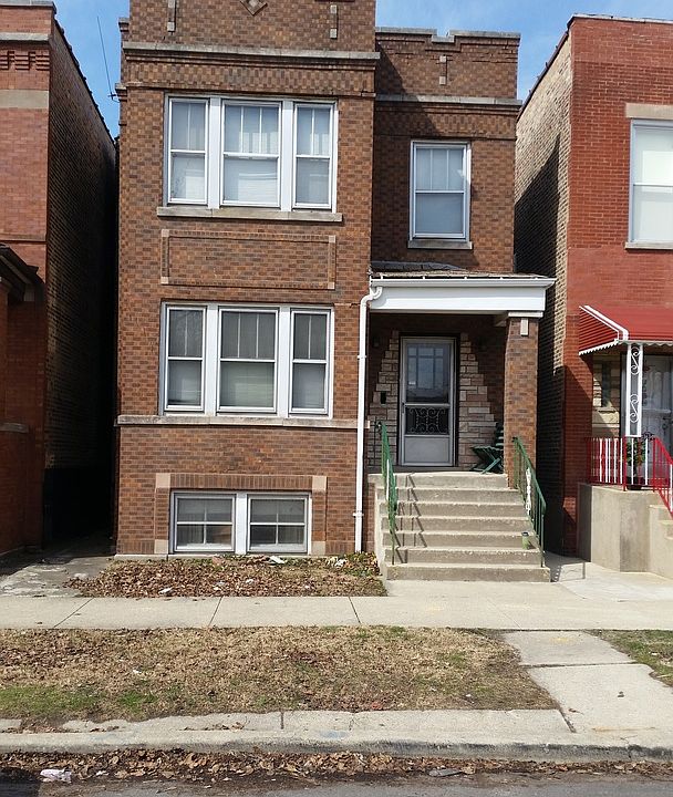 1st image of 3638 S Hoyne Ave