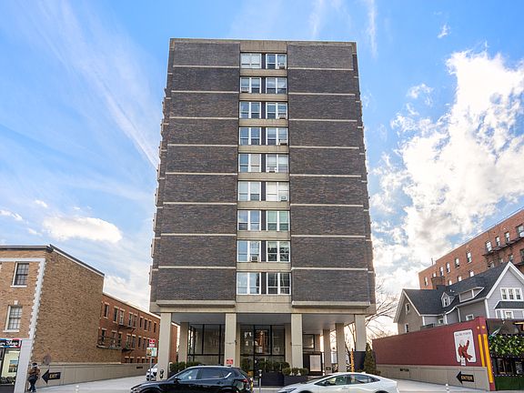 3rd image of 872 Massachusetts Ave APT 303