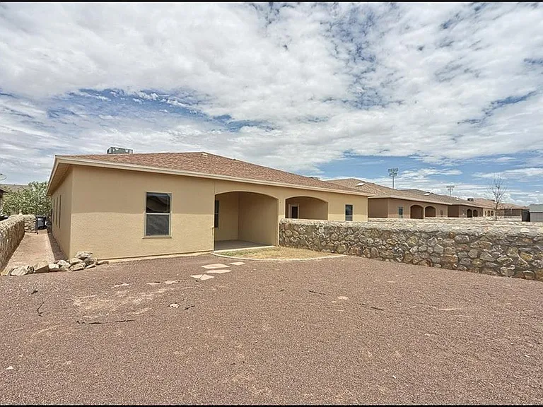 14302 Pancho Gonzalez Ct #A — Photo 32