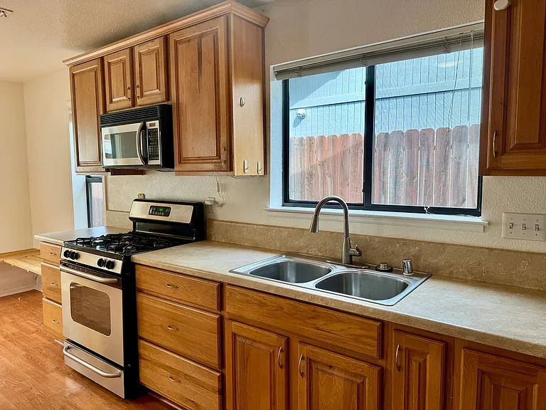 2923 Avila Bay Pl — Photo 10