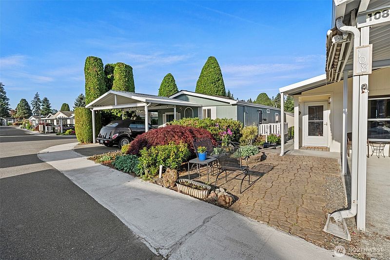 4th image of 23825 15th Avenue SE #108