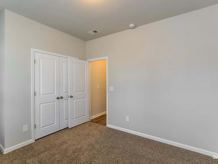 697 Redbud Ln — Photo 13