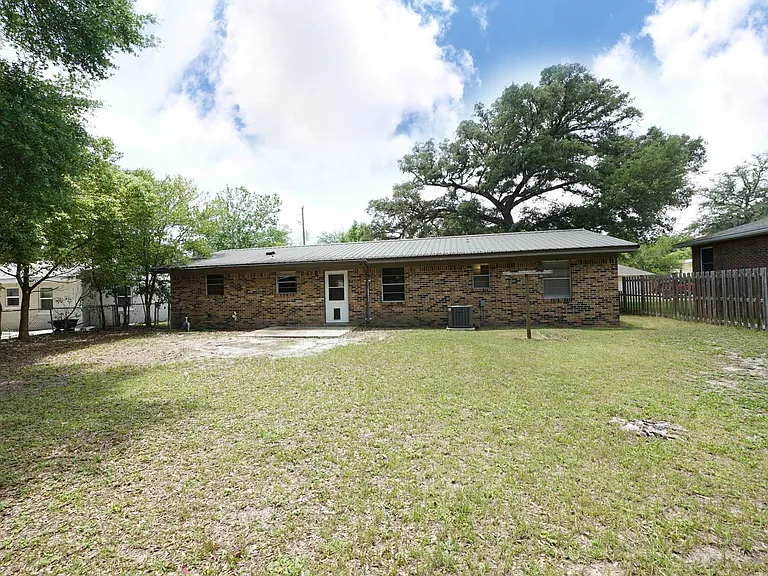 260 Glenview Ave — Photo 30