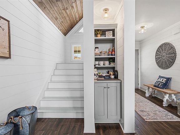 3rd image of 491 Barren Trace Rd