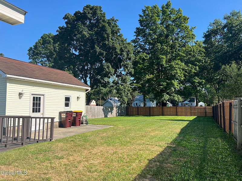5th image of 20 Putnam Avenue