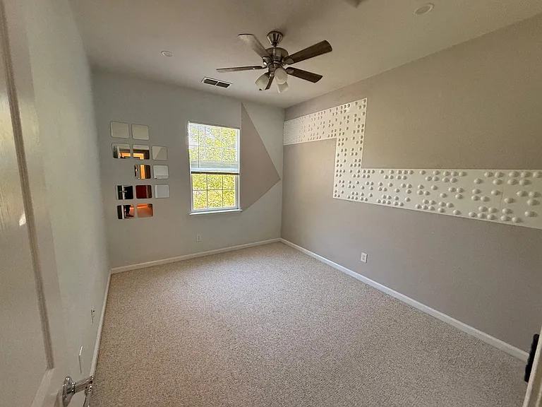 33 W Clarissa Ln — Photo 12