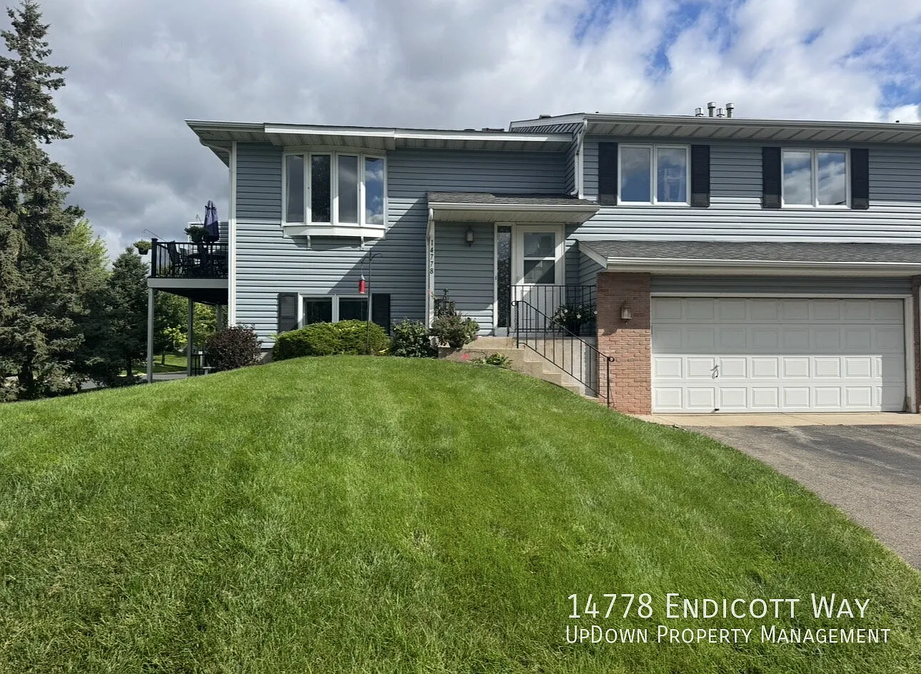 Discover Spacious Comfort in Apple Valley: Elegant 2-Bed, 2-Bath Townhouse on Endicott Way! — Photo 1