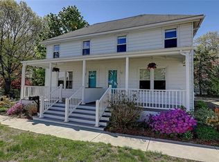 916 Bullocks Point Ave, Riverside, RI 02915