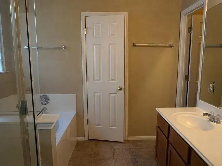 26610 Sparrow Rdg — Photo 13